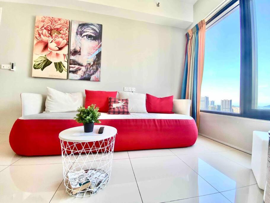 Tropicana 218 Macalister #Wondercolor #Infinity Pool #Georgetown #5Pax #2Br 2Bath #1King 1Queen 1Single #Quality Well Maintained #Private Host Экстерьер фото